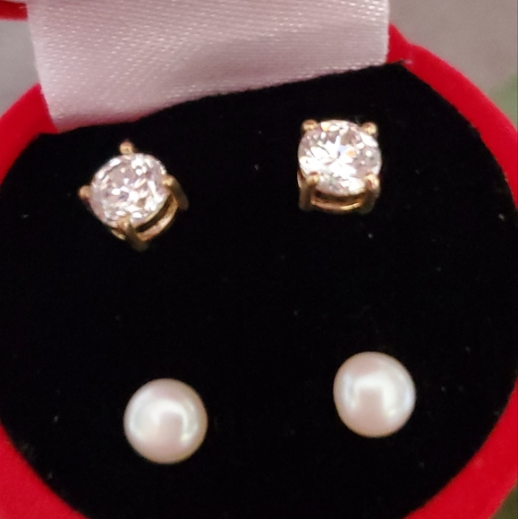 2 Earrings Set in Velvet Rose Jewelry Box Stem - Picture 8 of 12